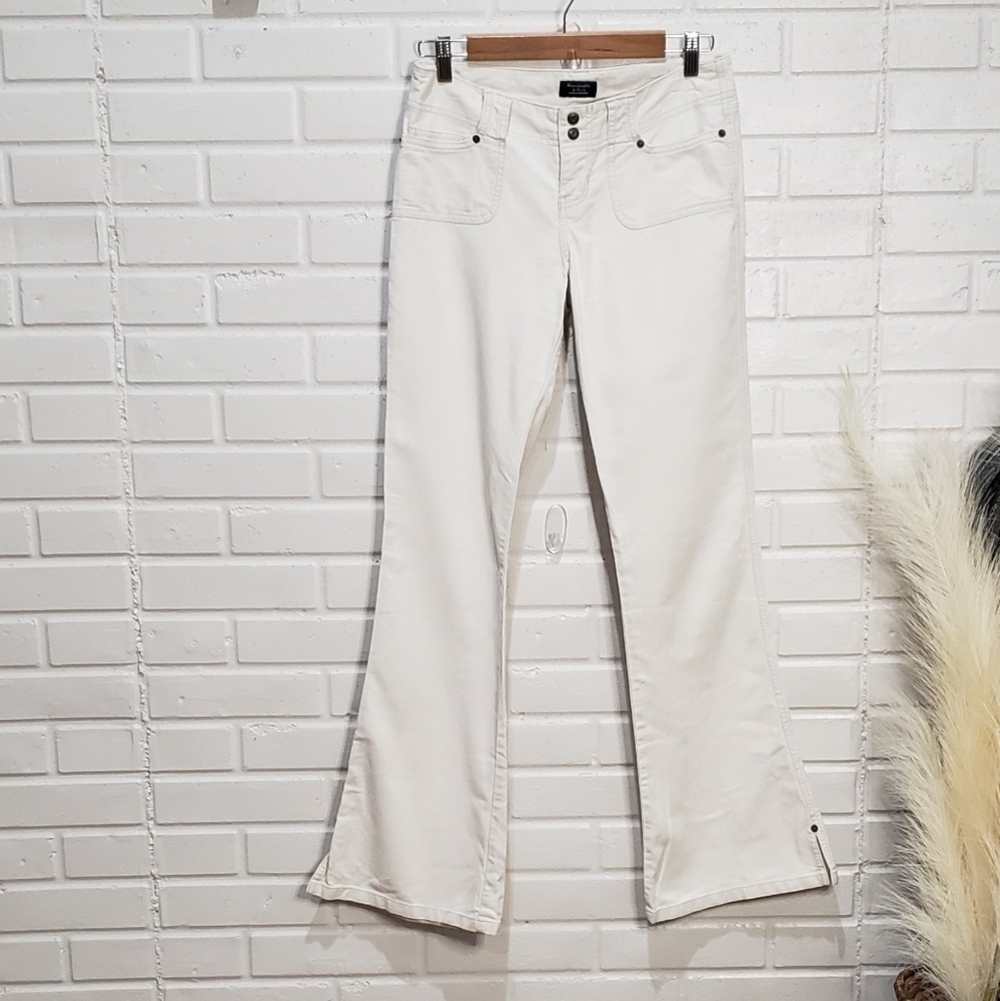 Abercrombie and Fitch Cream White Bootcut Flare Jeans size 0